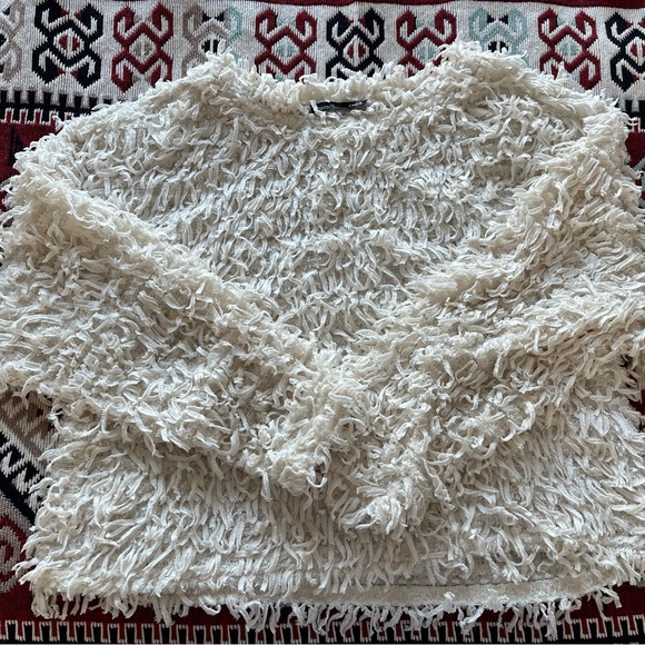 Zara feather effect cream long sleeve sweater size medium - Picture 4 of 9
